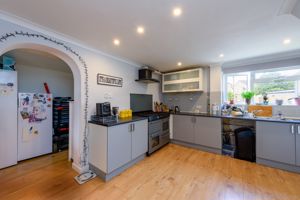 Kitchen- click for photo gallery